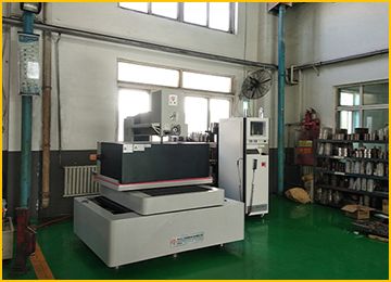 中走絲線(xiàn)切割機(jī)床儲(chǔ)絲筒行程怎么調(diào)-仁光智能 中走絲線(xiàn)切割機(jī)床儲(chǔ)絲筒行程怎么調(diào)-仁光智能